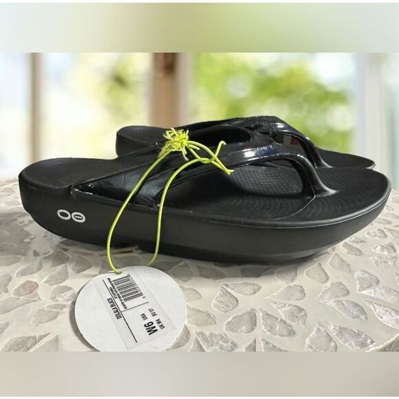 NWT OOFOS Oolala Recovery Slip On Flip Flops Women's Sandals Size 6 – Black - Picture 12 of 12
